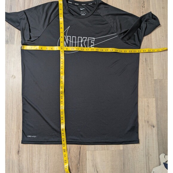 Nike Size XL Dri-Fit Swim Hydroguard Black Shirt Rash Guard UPF 40+  EUC - Picture 9 of 9